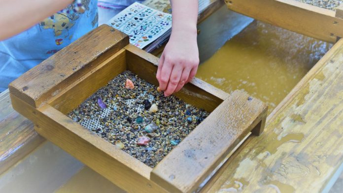 US spots where you can mine for diamonds and gemstones