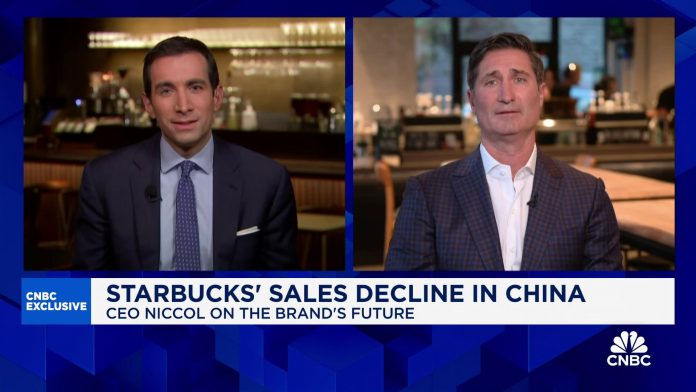 Can Starbucks fix long lines at its airport cafes?