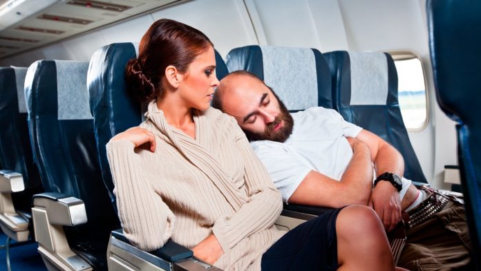 Flyer asks social media users if you can buy 2 airline seats to avoid sitting next to strangers