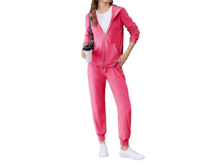'Everyone in mom's exercise crew wants one' — and at just $28 we want this velour set too