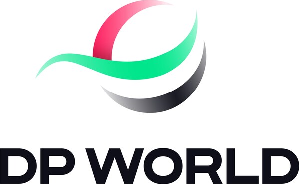 DP WORLD SMART LOGISTICS NETWORK DELIVERS McLAREN RACING CAR TO FANS IN TRAFALGAR SQUARE