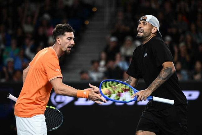 Nick Kyrgios and Thanasi Kokkinakis crash out of Australian Open as injuries strike again during doubles clash