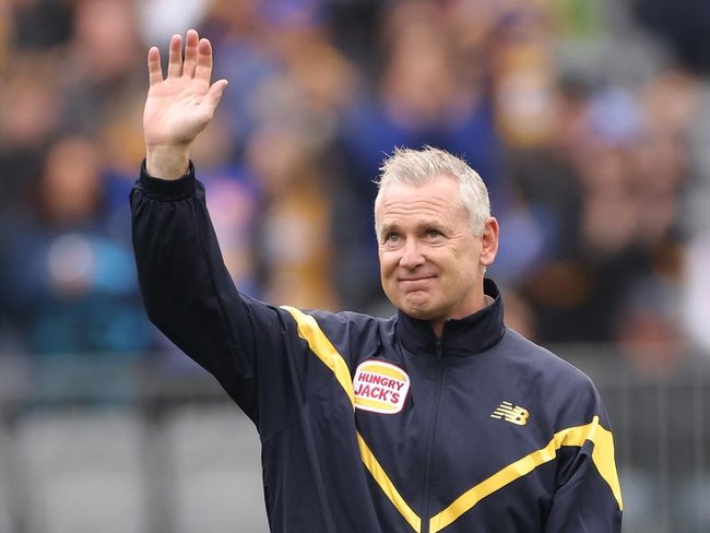 Adam Simpson rules himself out of Essendon coaching race ahead of Carlton search