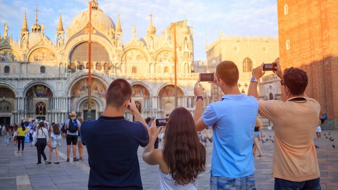 Tourists shocked after innocent vacation activity lands them in hot water with locals
