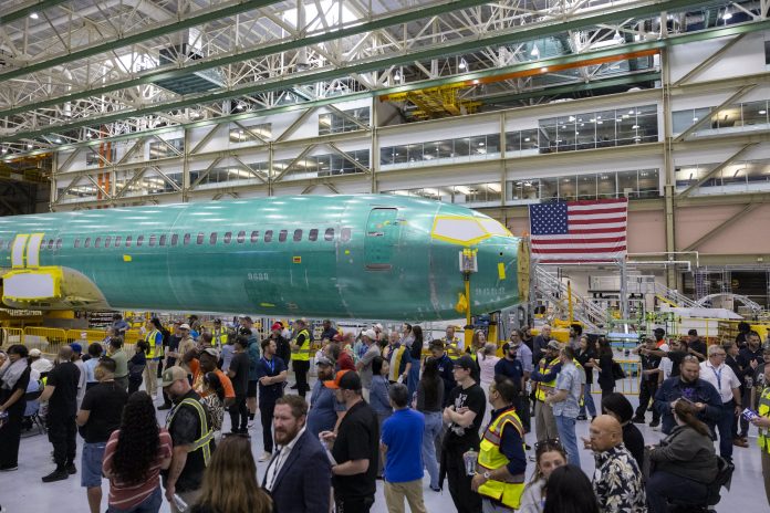United's next decision: What to do with all those Boeing 737 Max 10 seats it ordered years ago