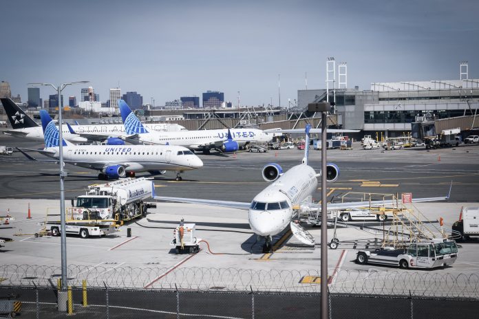 FAA halts flights to Newark and Philadelphia because of equipment issue