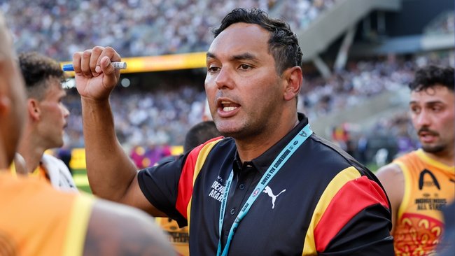 Kangaroos assistant Xavier Clarke emerges as new contender in race to replace sacked coach Alastair Clarkson