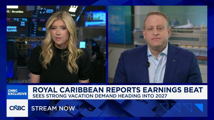 Early third-quarter earnings show a 'resilient' U.S