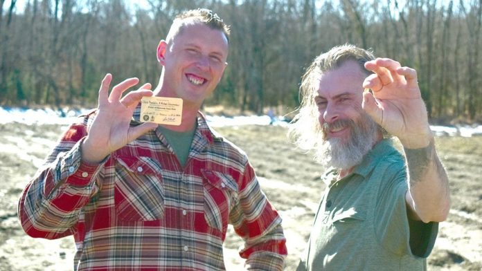 Man hunting for gems at state park spots something 'glowing' in the gravel: 'I was shaking'